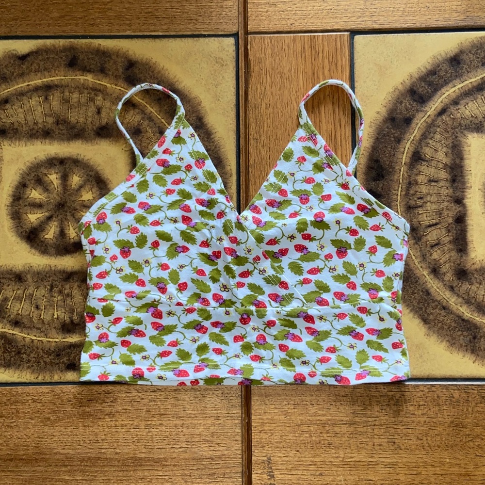 strawberry and vines amara tank